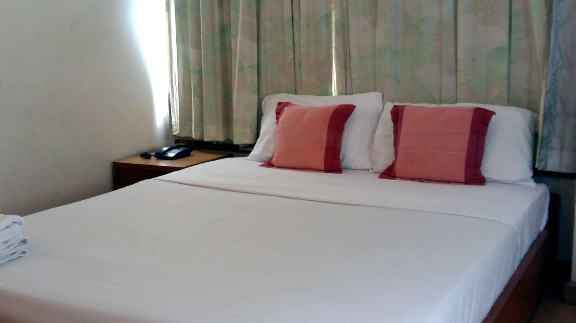 Michael Inn Pattaya Extérieur photo