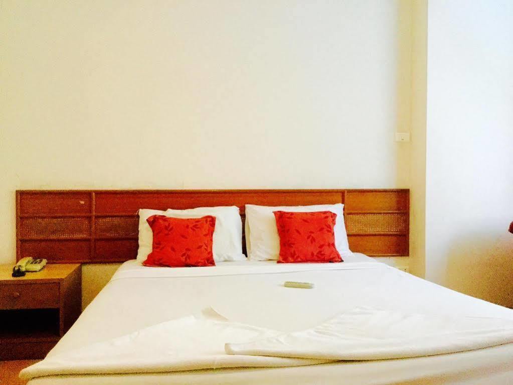 Michael Inn Pattaya Extérieur photo